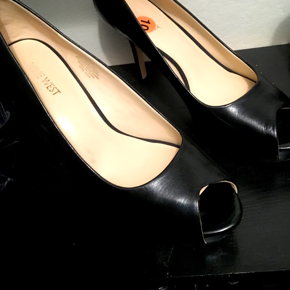 Black Nine West heels